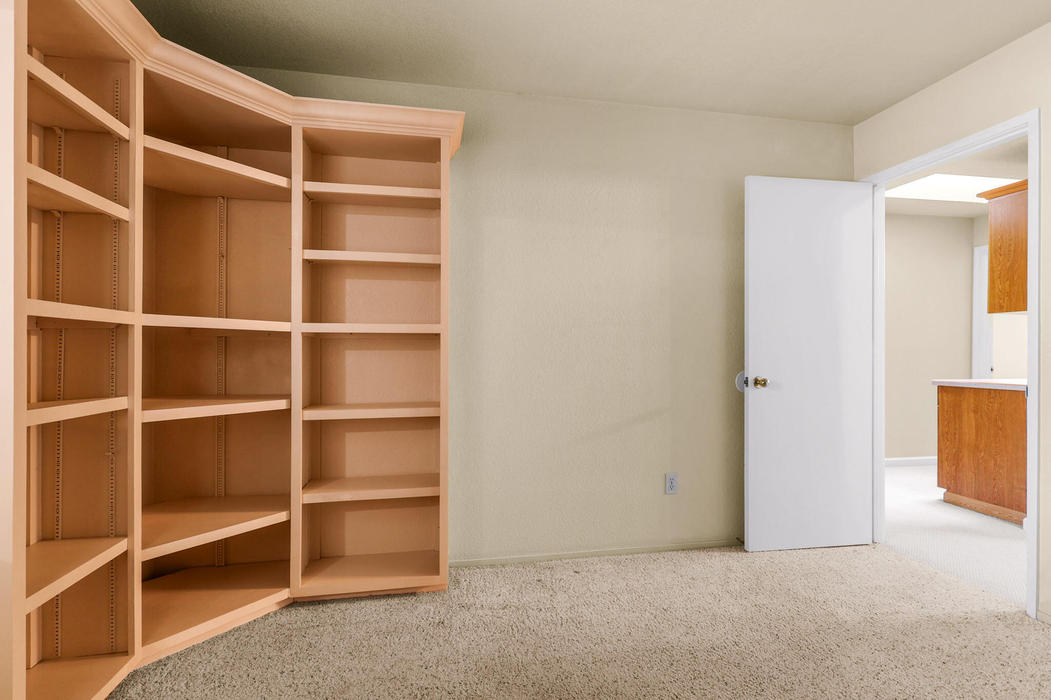 550 Vansicklen Way Redding, CA 96003 - Photo 39 of 52 a view of an empty room with empty shelves
