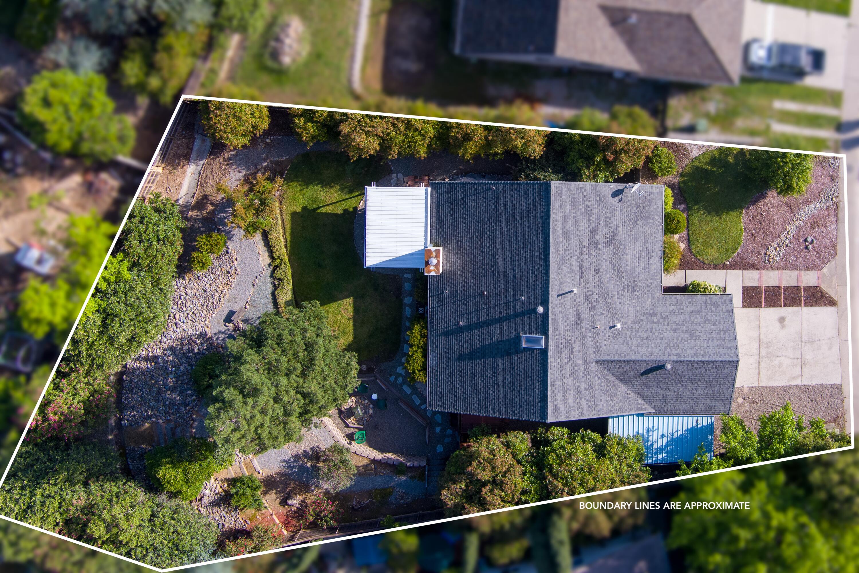 550 Vansicklen Way Redding, CA 96003 - Photo 51 of 52 an aerial view of house with a yard