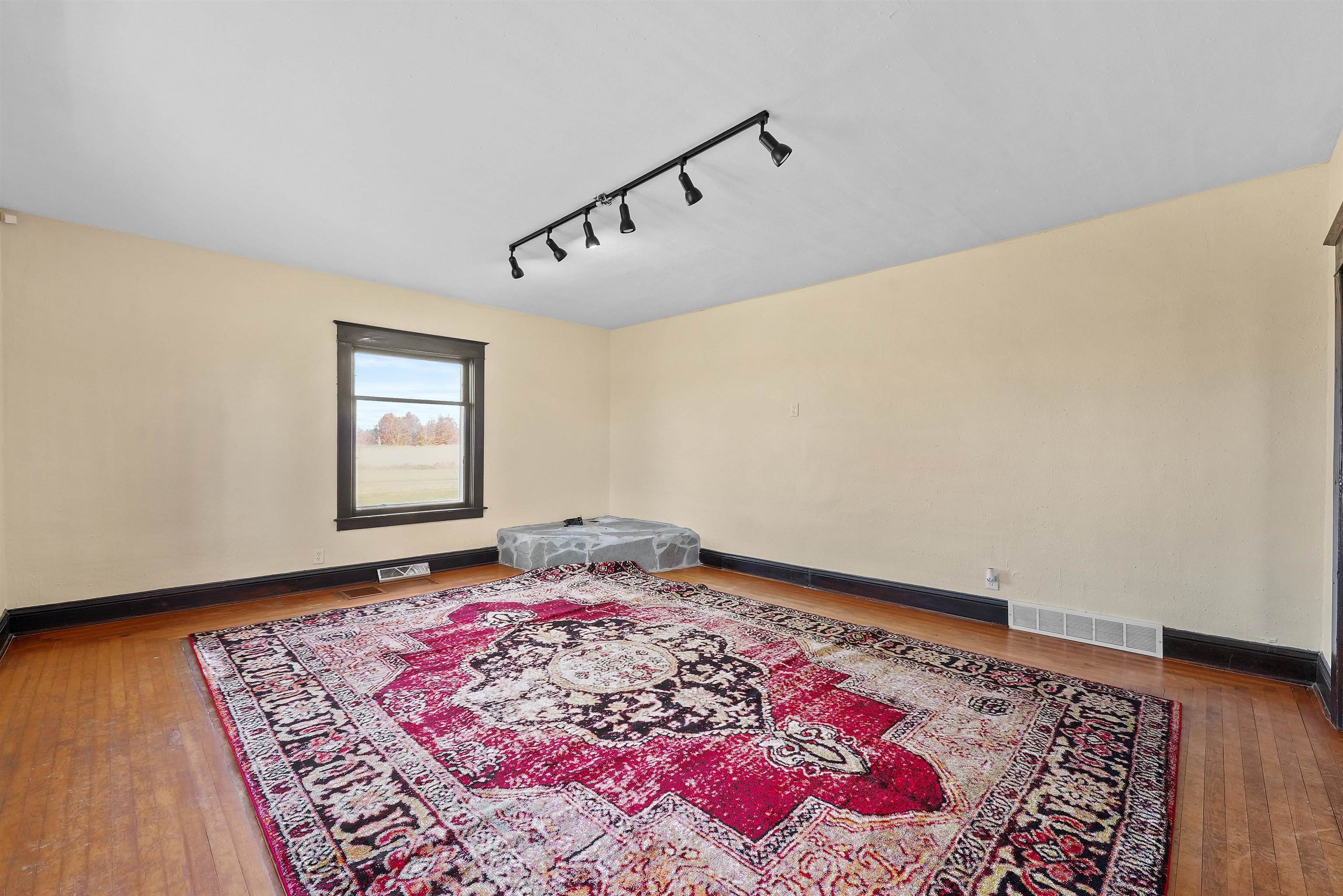 10421 South 47th Road Cadillac, MI 49601 - Photo 11 of 38 Gallery Image 11