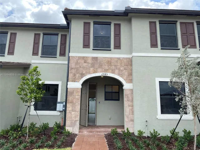 $2,940 | 11085 West 32nd Lane, Hialeah, FL 33018