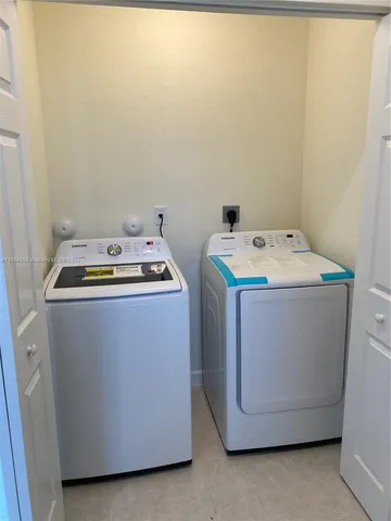 $2,940 | 11085 West 32nd Lane, Hialeah, FL 33018