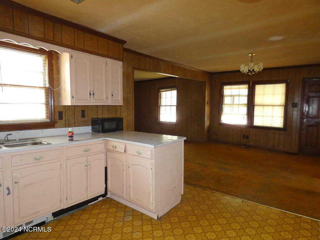 1948 Poplar Point Road Williamston, NC 27892 - Photo 9 of 16 KITCHEN