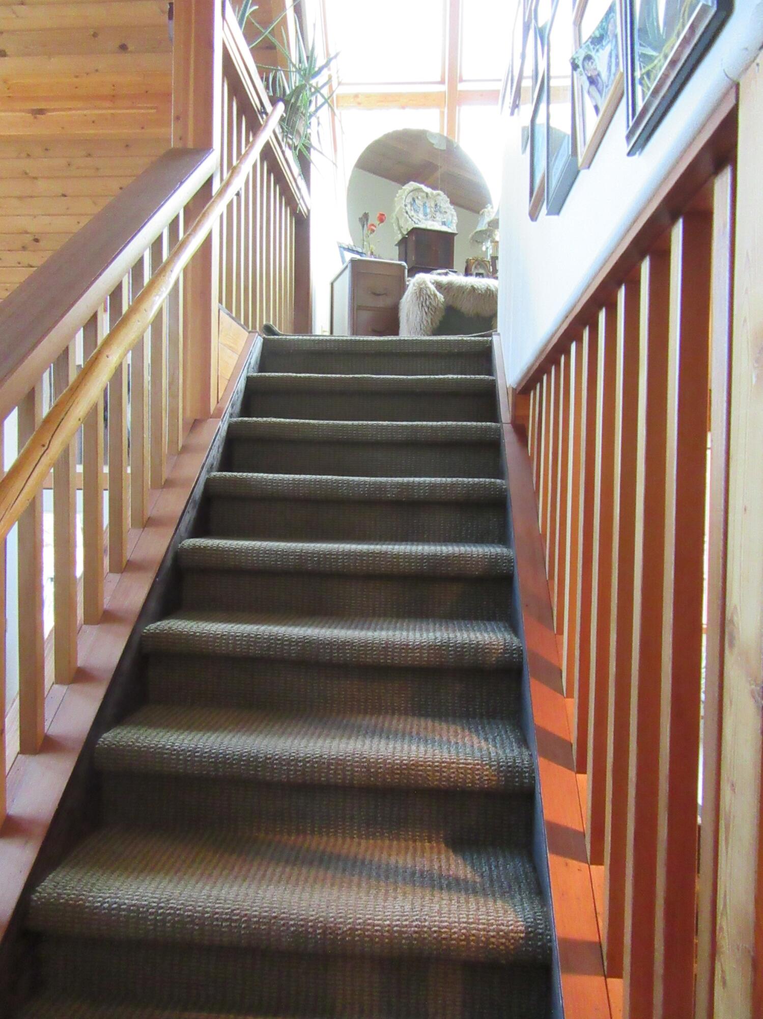 16144 Sprague River Road Chiloquin, OR 97624 - Photo 21 of 81 Staircase to Primary suite