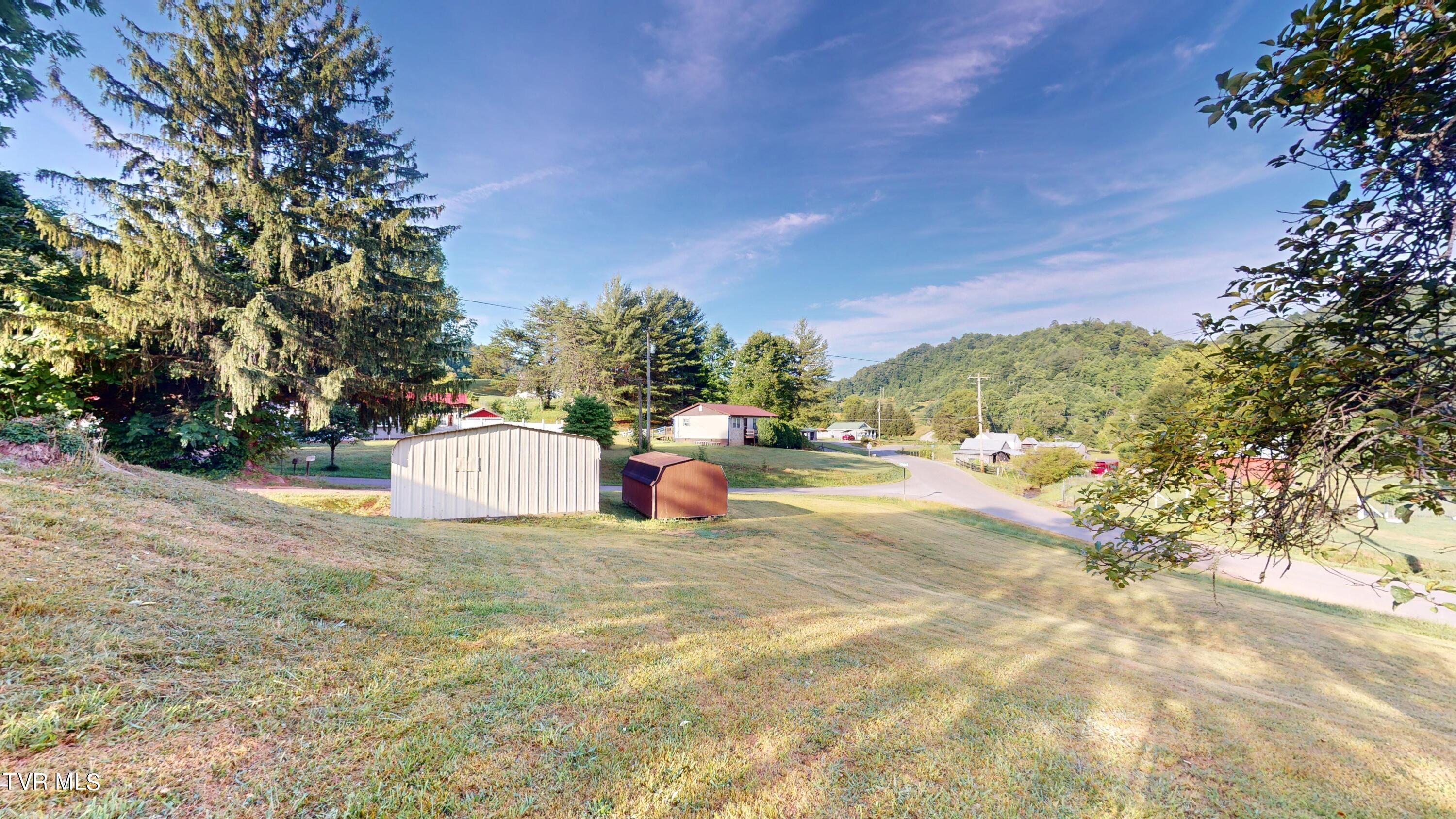 103 Ug Buckles Road Elizabethton, TN 37643 - Photo 5 of 28 103-UG-Buckles-Rd-06202024_154752