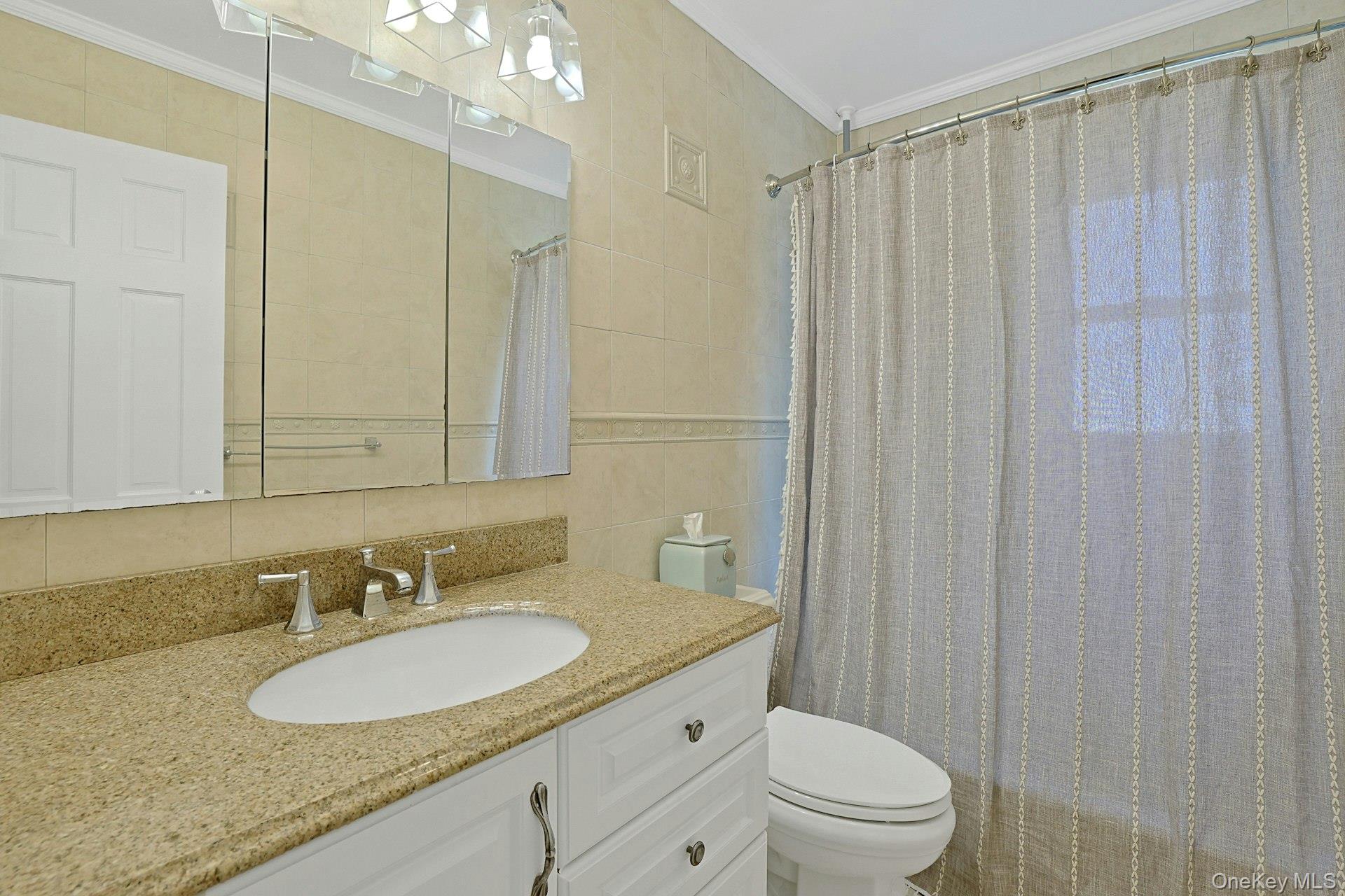 70 Durham Road White Plains, NY 10607 - Photo 19 of 32 Full Hall Bathroom