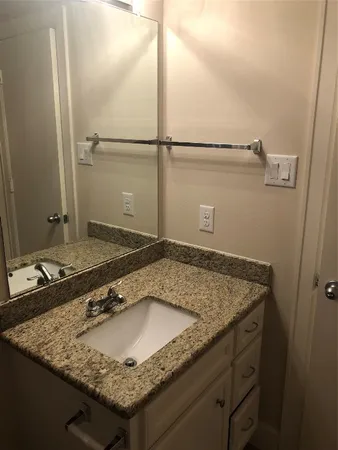 $2,350 | 3656 Main Plaza Drive, Houston, TX 77025