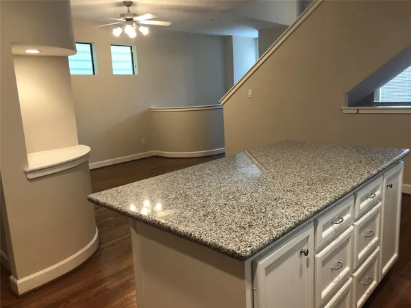 $2,350 | 3656 Main Plaza Drive, Houston, TX 77025