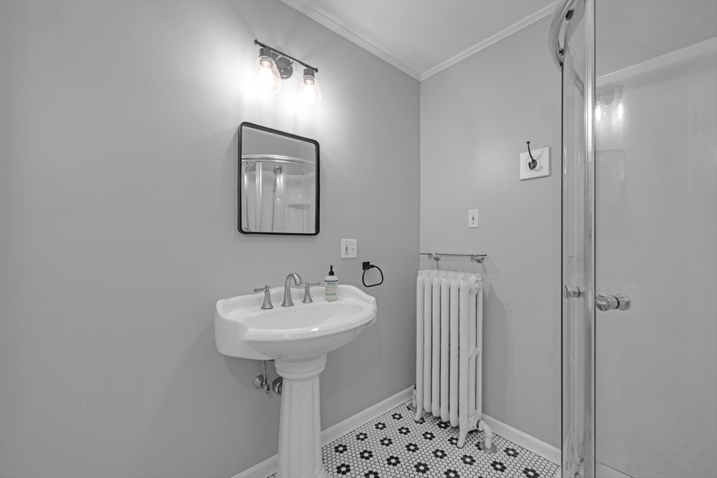 14 Tahanto Road Worcester, MA 01602 - Photo 8 of 41