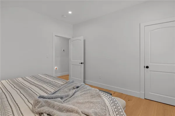 $5,500 | 109 Carroll Avenue, Newport, RI 02840