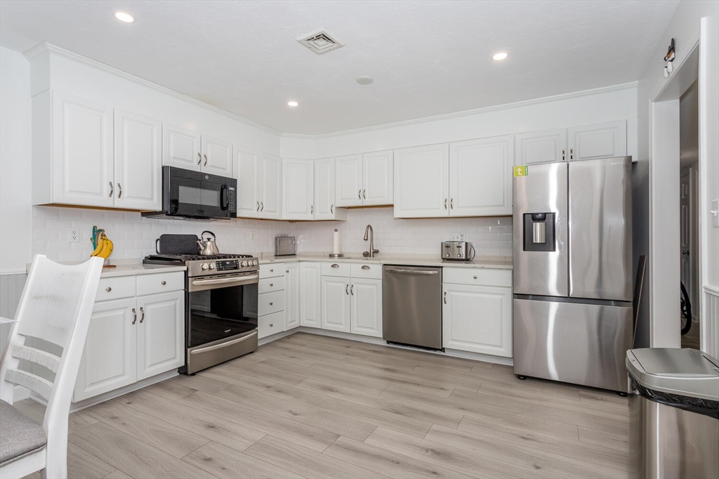 62 Maple Street, Unit J Canton, MA 02021 - Photo 3 of 11