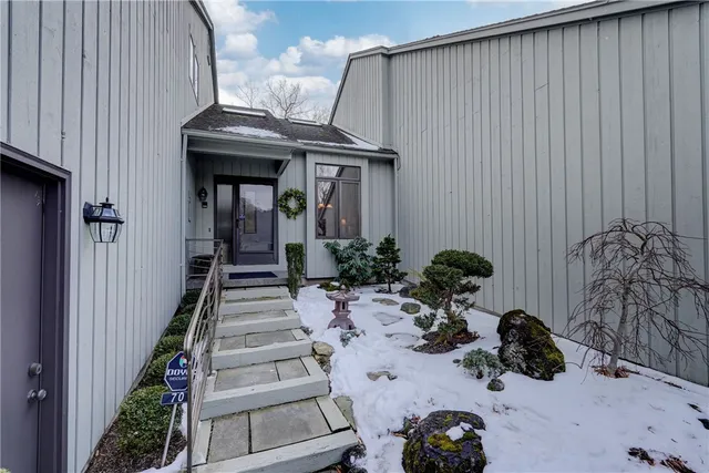 $469,900 | 70 Waterview Circle, Unit 70, Penfield, NY 14625