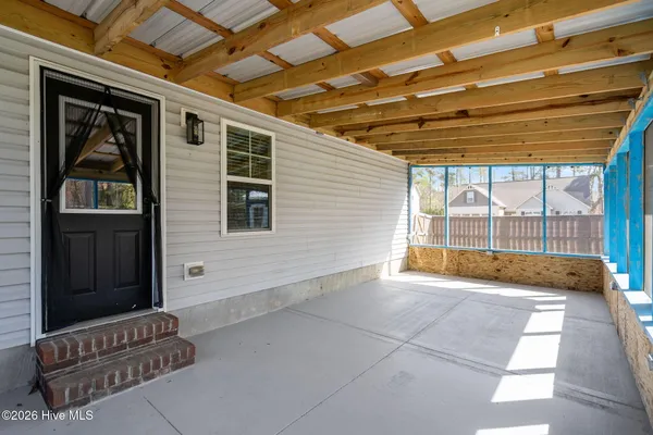 $330,000 | 284 Breakwater Drive, Sneads Ferry, NC 28460