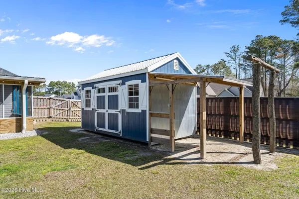 $330,000 | 284 Breakwater Drive, Sneads Ferry, NC 28460