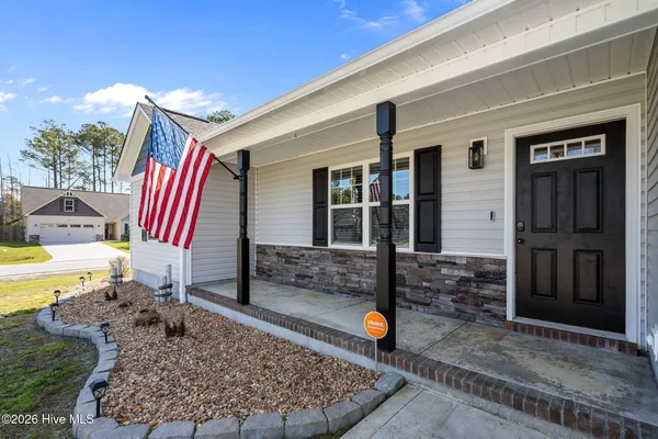 $330,000 | 284 Breakwater Drive, Sneads Ferry, NC 28460