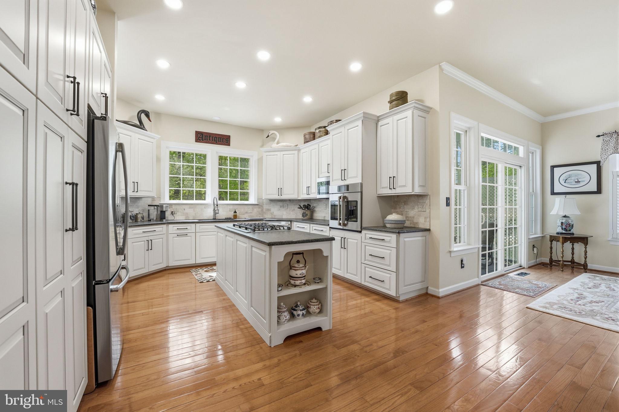 7805 Rose Garden Lane Springfield, VA 22153 - Photo 25 of 86