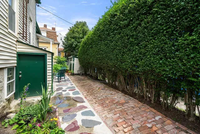 $529,900 | 622 County Street, New Bedford, MA 02740