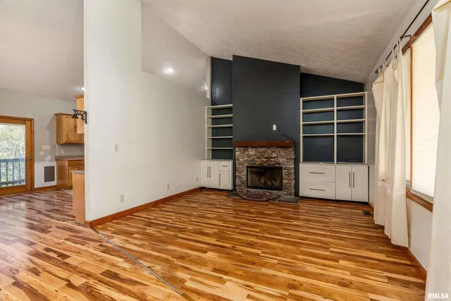 $365,000 | 125 Princess Lane, Carbondale, IL 62901