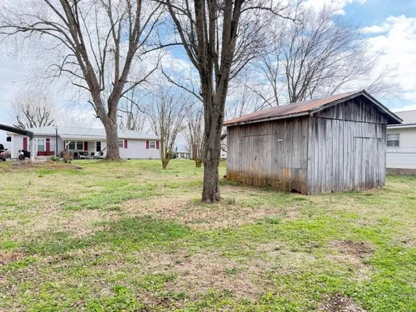$234,900 | 115 College Avenue, Huntland, TN 37345