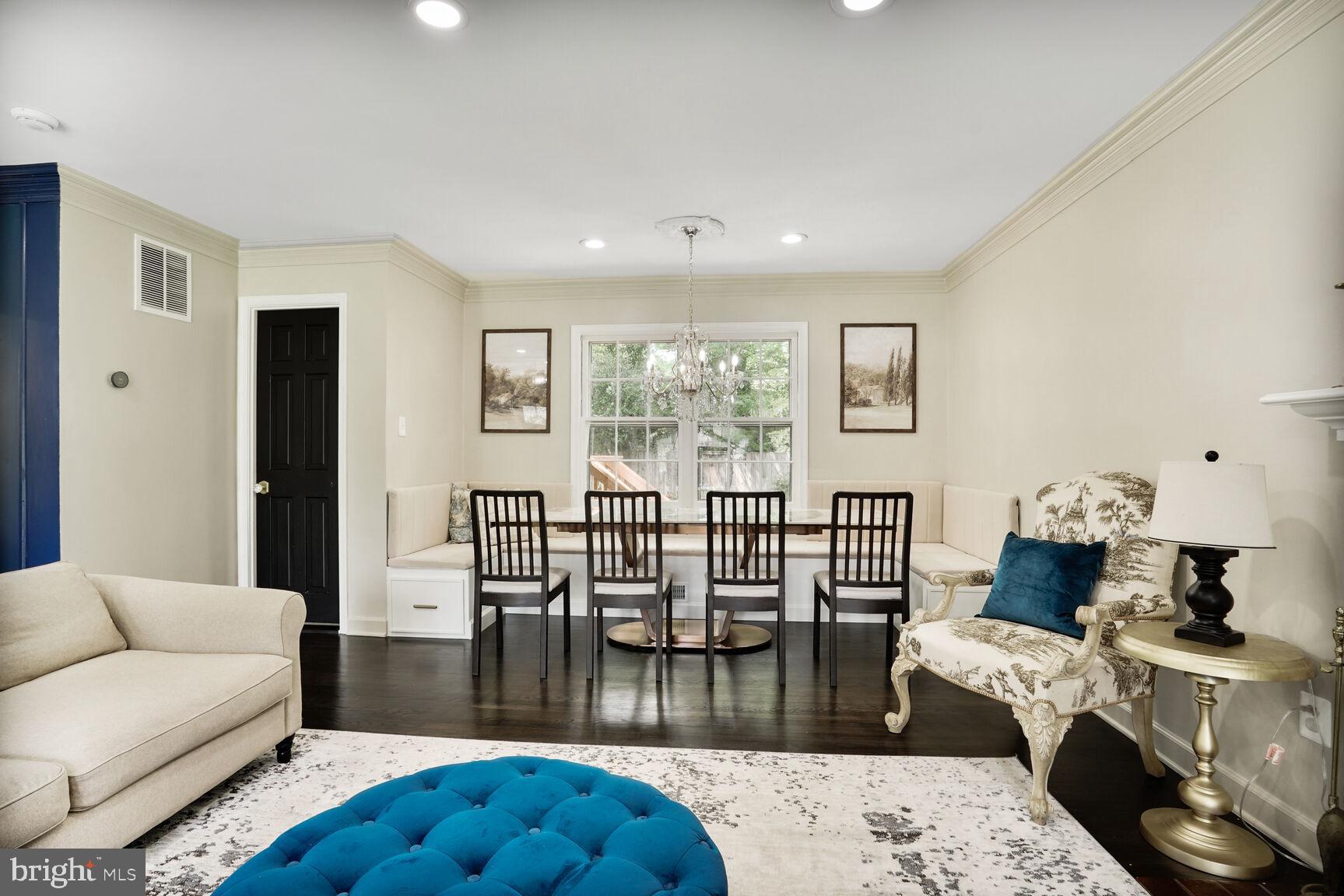 3404 Ramsgate Terrace Alexandria, VA 22309 - Photo 18 of 50 Dining for 10 at the banquette
