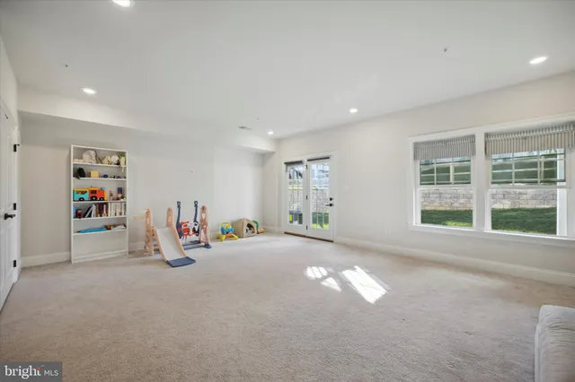 a view of livingroom with hardwood