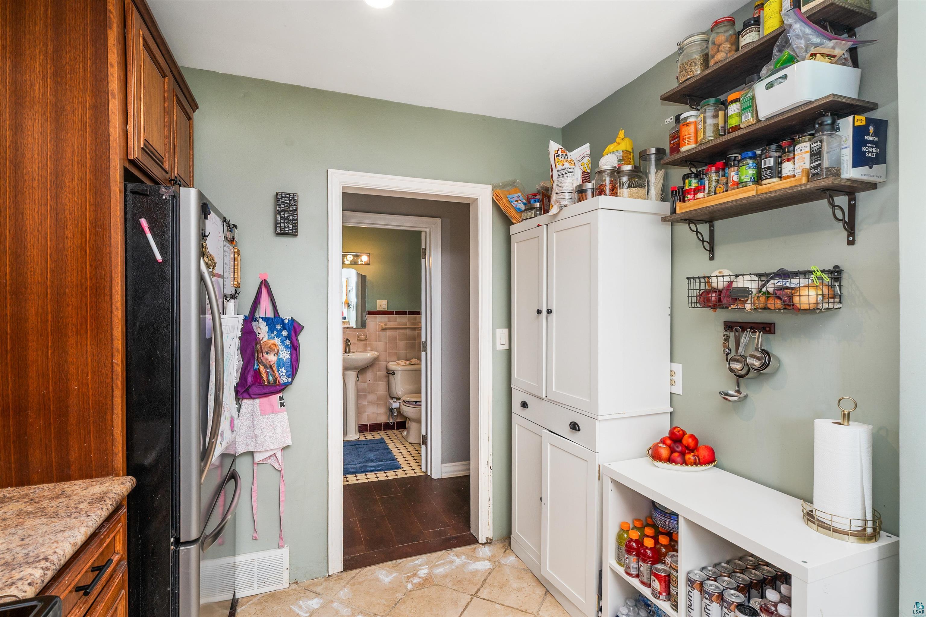 4631 London Road Duluth, MN 55804 - Photo 33 of 58