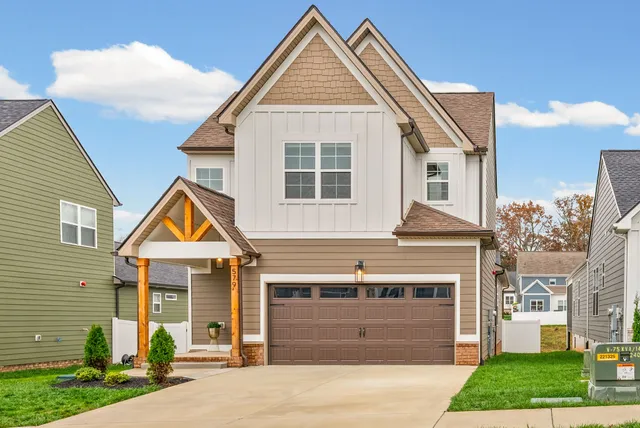 $2,600 | 579 Centre Street, Pleasant View, TN 37146