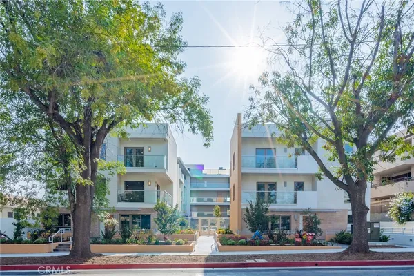 $899,000 | 137 South Wilson Avenue, Unit 107, Pasadena, CA 91106