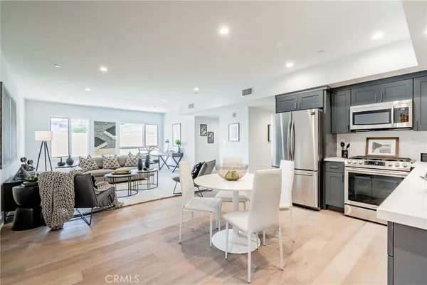 $899,000 | 137 South Wilson Avenue, Unit 107, Pasadena, CA 91106