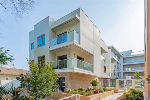 $899,000 | 137 South Wilson Avenue, Unit 107, Pasadena, CA 91106