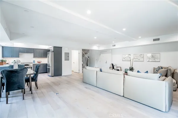 $899,000 | 137 South Wilson Avenue, Unit 107, Pasadena, CA 91106