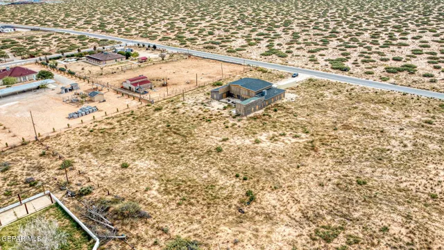 $400,000 | 13961 Santa Fe Trail, El Paso, TX 79938