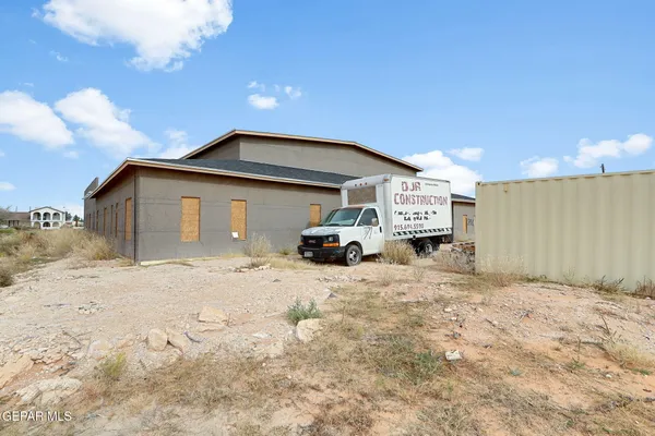 $280,000 | 13961 Santa Fe Trail, El Paso, TX 79938