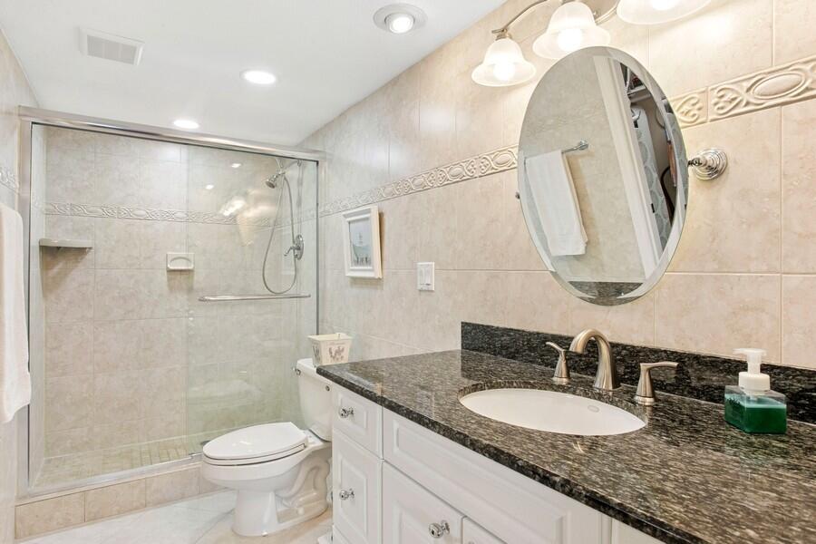304 Golfview Road, Unit 103E North Palm Beach, FL 33408 - Photo 12 of 47 Master Bath
