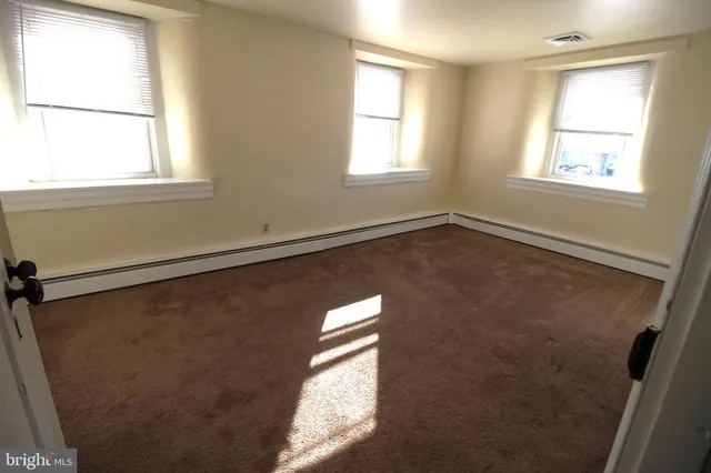 $1,995 | 921 Ranck Road, New Holland, PA 17557