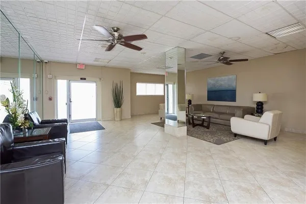 $1,900 | 900 Northeast 18th Avenue, Unit 907, Fort Lauderdale, FL 33304