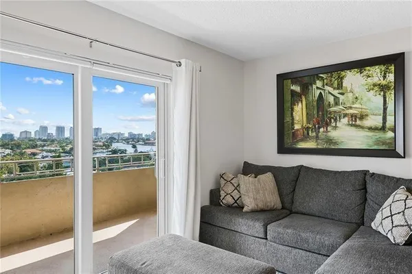 $1,900 | 900 Northeast 18th Avenue, Unit 907, Fort Lauderdale, FL 33304