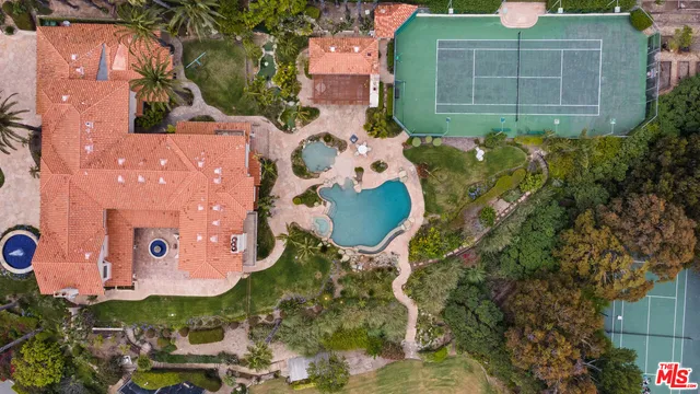 $23,500,000 | 7160 Dume Drive, Malibu, CA 90265