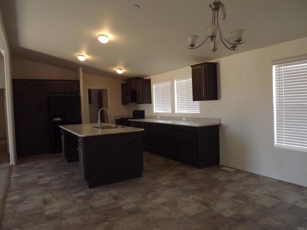 60382 Stearman Road Landers, CA 92285 - Photo 10 of 27