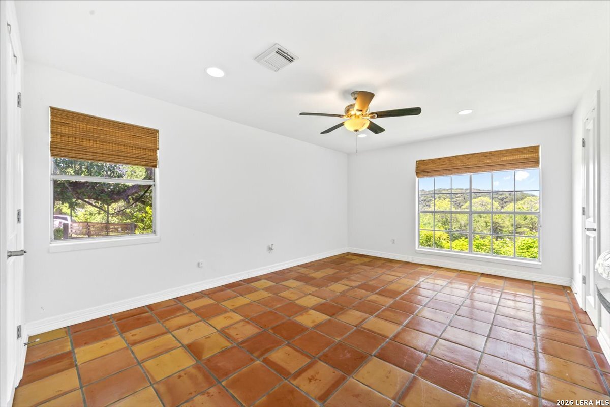 19435 Nottingham Lane Helotes, TX 78023 - Photo 26 of 46