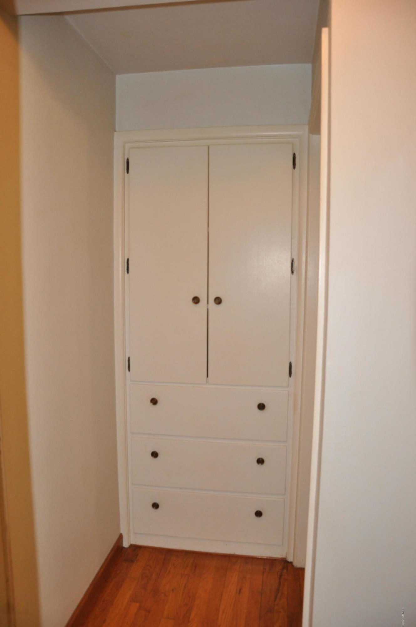 18150 North Fruitport Road Spring Lake, MI 49456 - Photo 26 of 41 20-Hallway Storage
