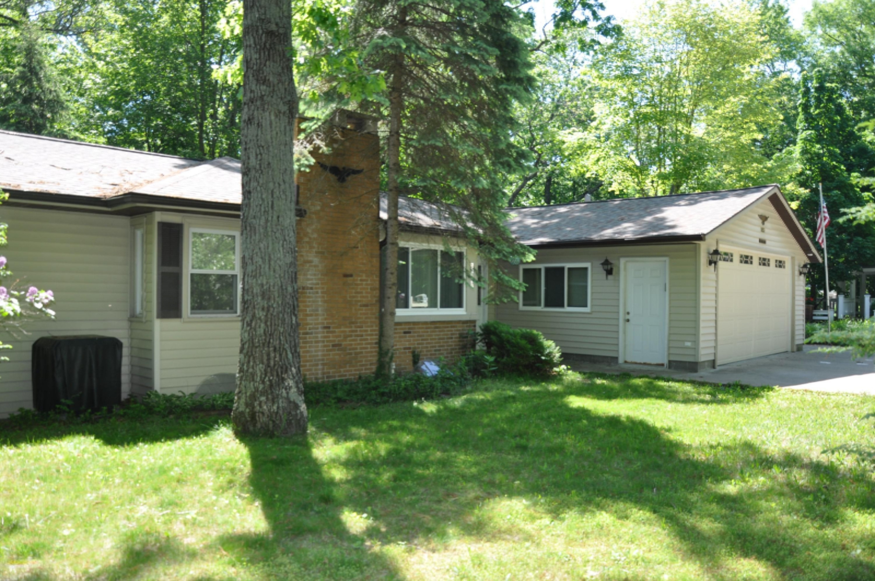 18150 North Fruitport Road Spring Lake, MI 49456 - Photo 3 of 41 3-Front View 3