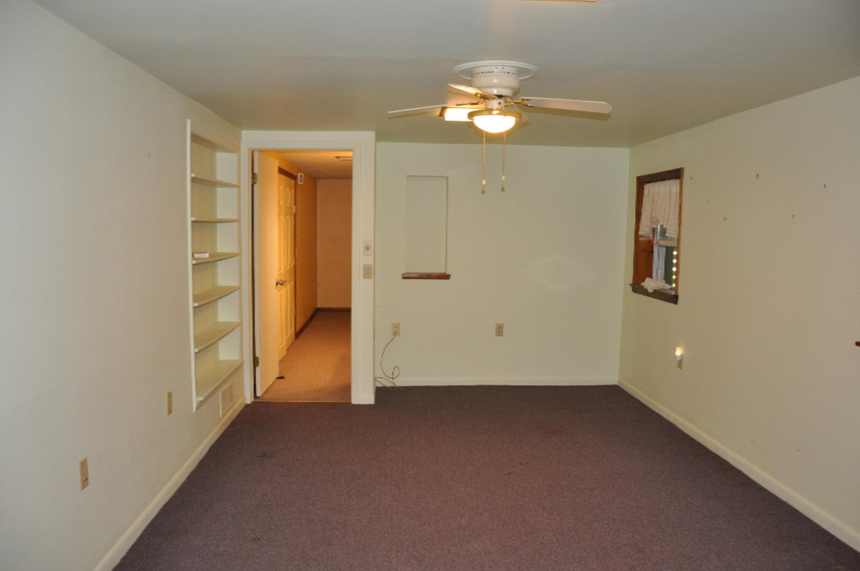 18150 North Fruitport Road Spring Lake, MI 49456 - Photo 31 of 41 30-Family Room-LL