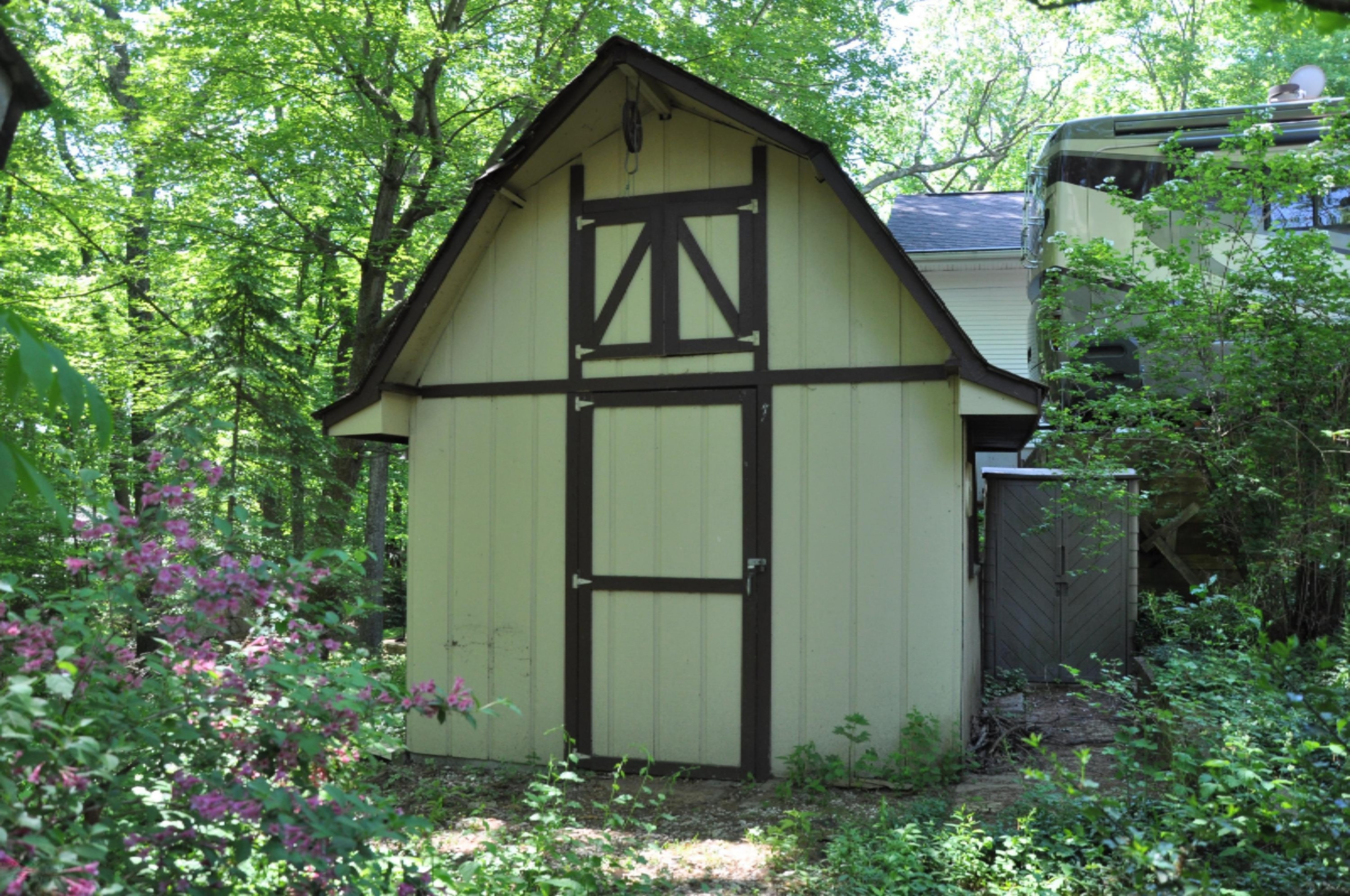18150 North Fruitport Road Spring Lake, MI 49456 - Photo 8 of 41 6-Shed