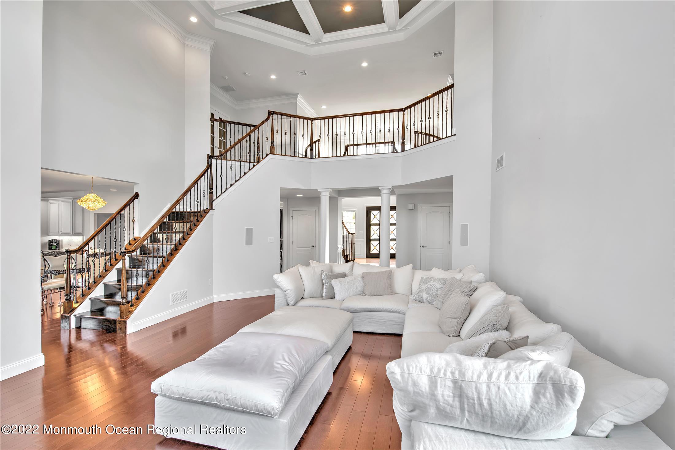 33 Weathervane Circle Cream Ridge, NJ 08514 - Photo 18 of 54 33FAMILYROOM3