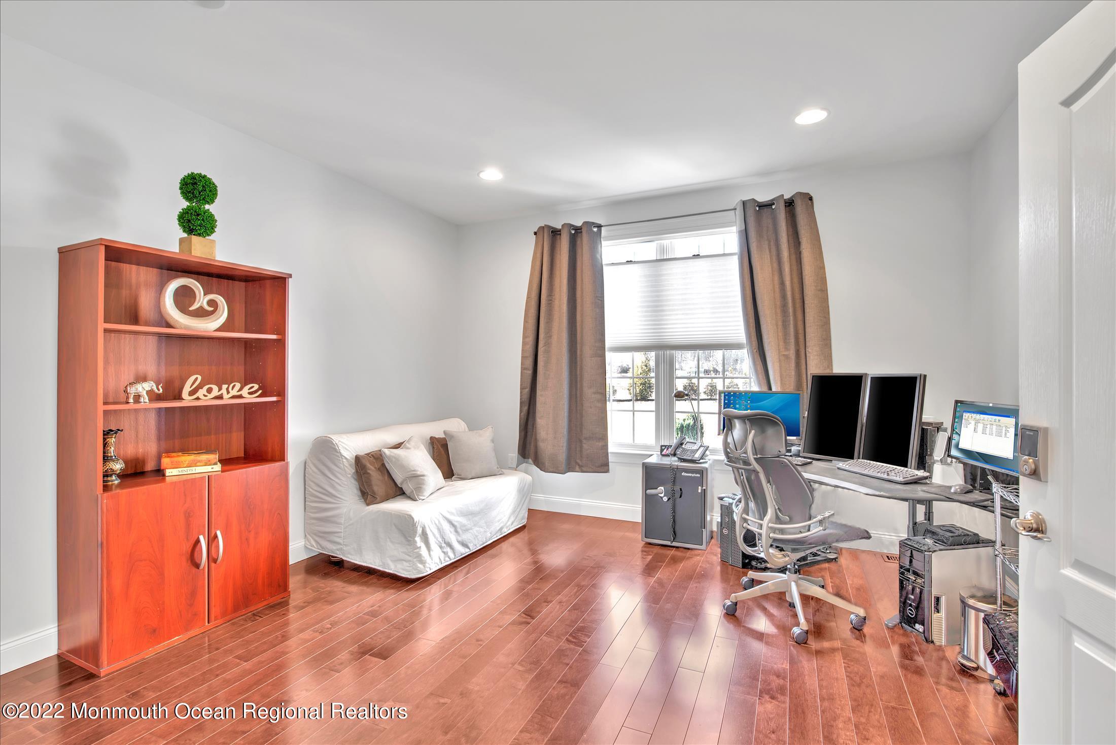 33 Weathervane Circle Cream Ridge, NJ 08514 - Photo 22 of 54 33OFFICE