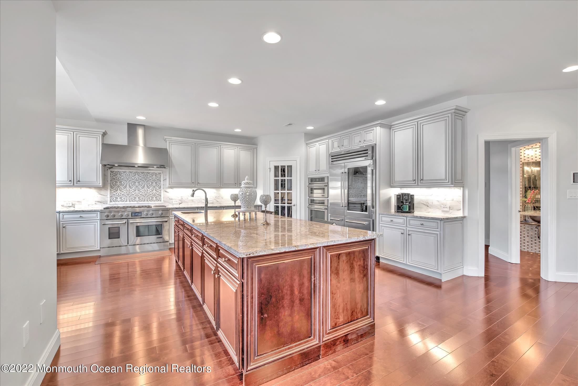 33 Weathervane Circle Cream Ridge, NJ 08514 - Photo 32 of 54 33KITCHEN3