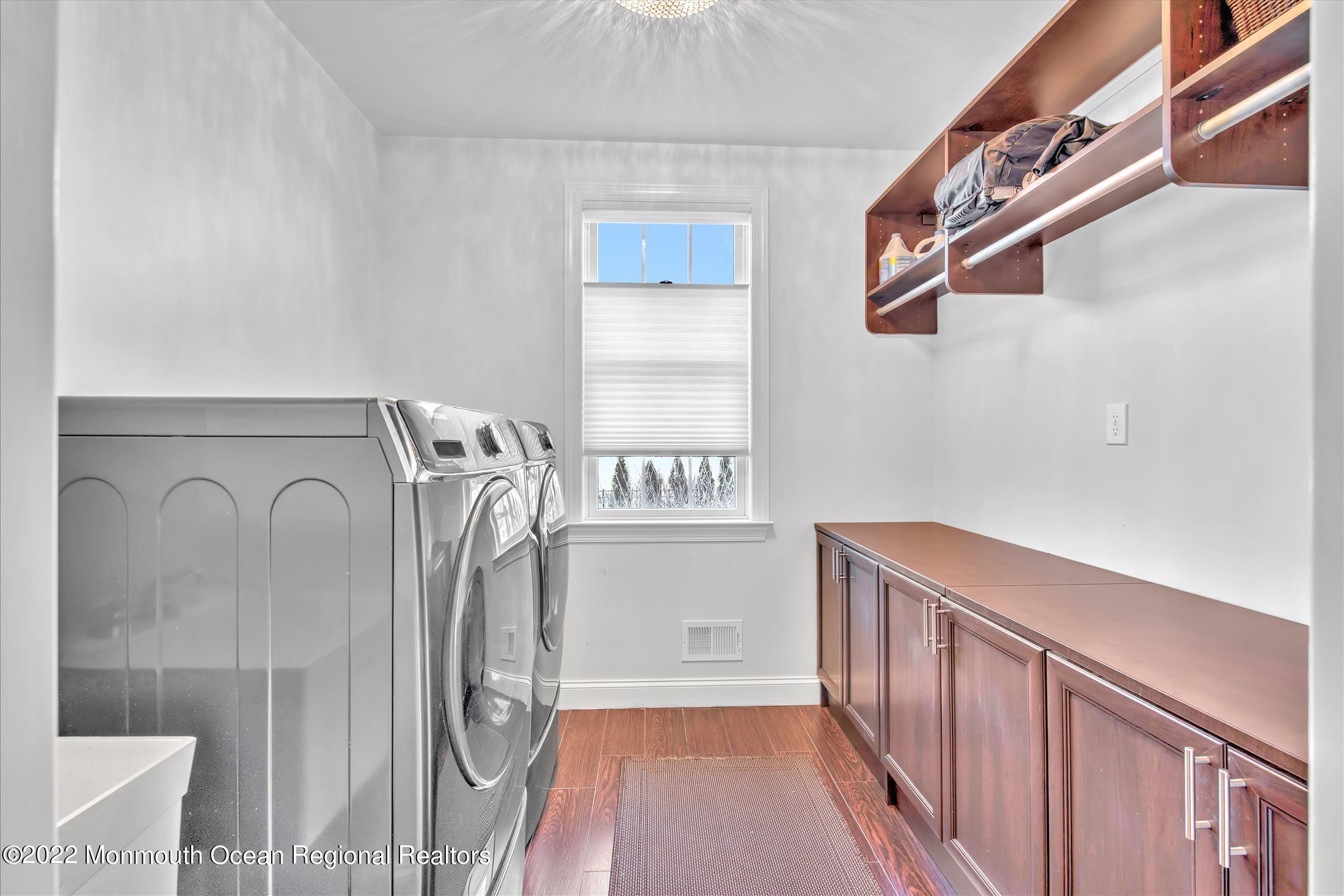 33 Weathervane Circle Cream Ridge, NJ 08514 - Photo 35 of 54 33LAUNDRY