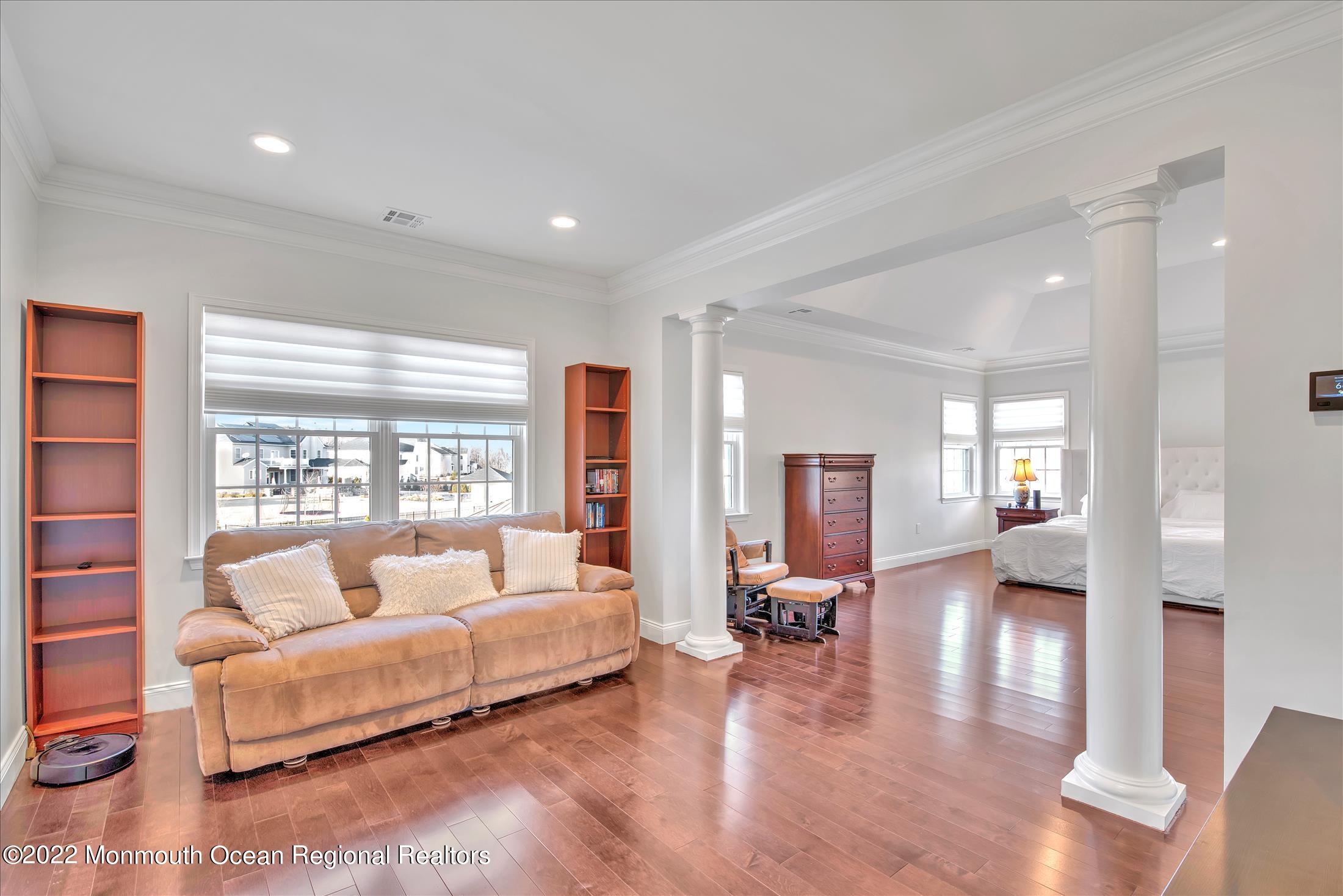 33 Weathervane Circle Cream Ridge, NJ 08514 - Photo 37 of 54 33MATERSITTING