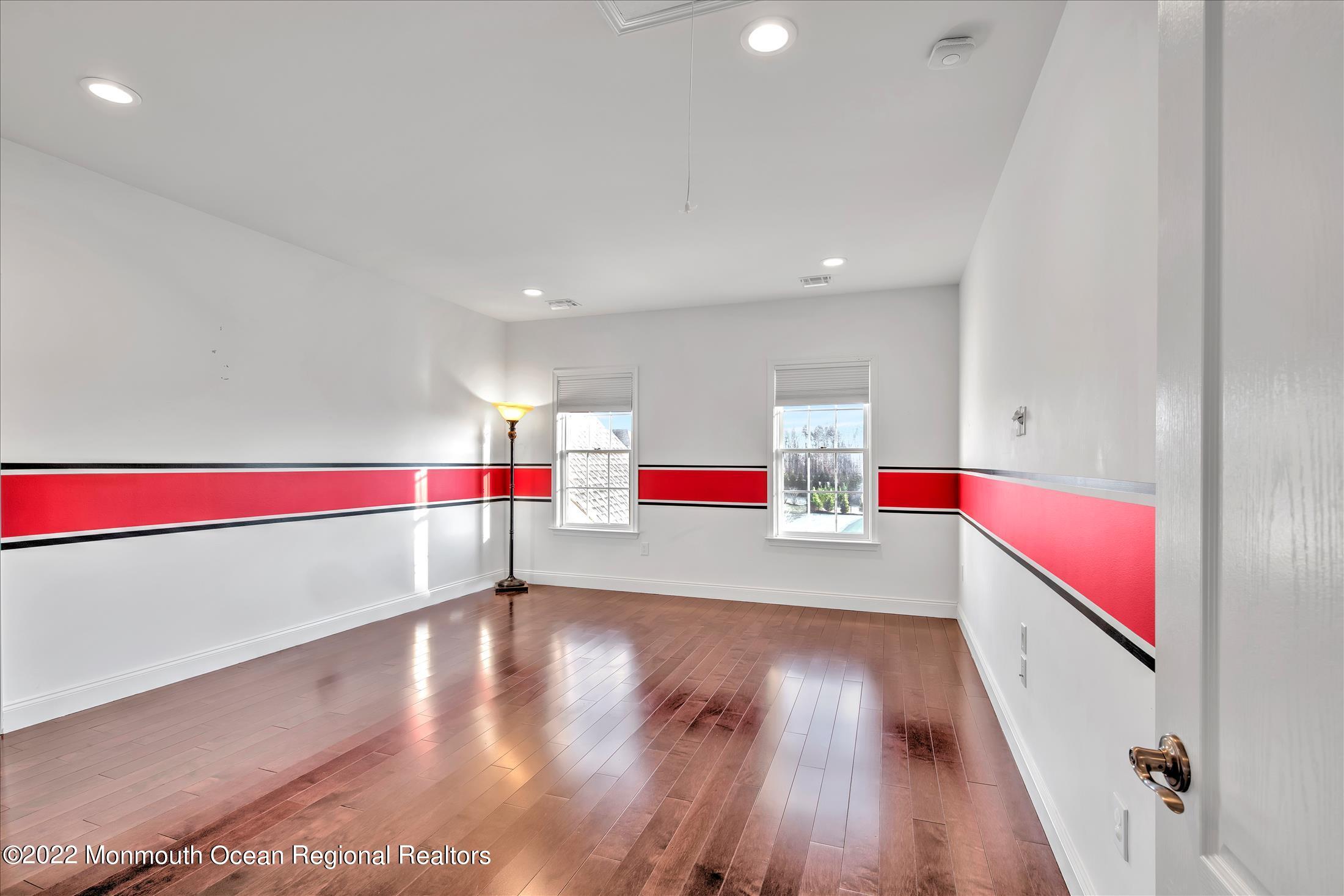 33 Weathervane Circle Cream Ridge, NJ 08514 - Photo 44 of 54 33bed1