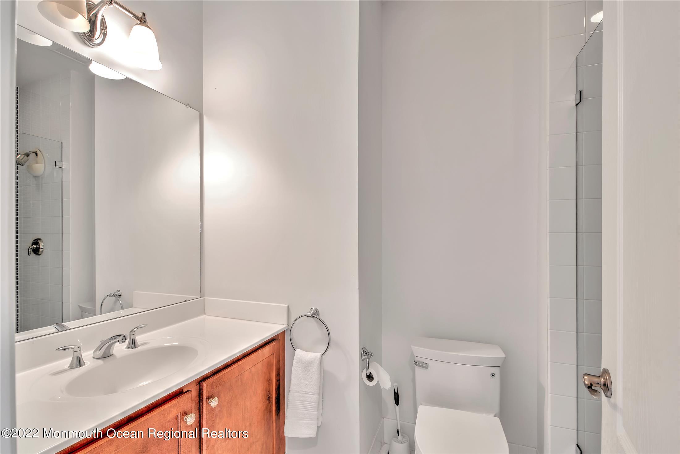 33 Weathervane Circle Cream Ridge, NJ 08514 - Photo 45 of 54 33fullbath2